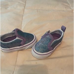 Baby vans size 4